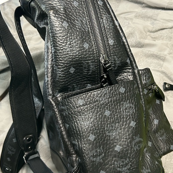 ❌SOLD❌MCM Large Backpack - Picture 3 of 10